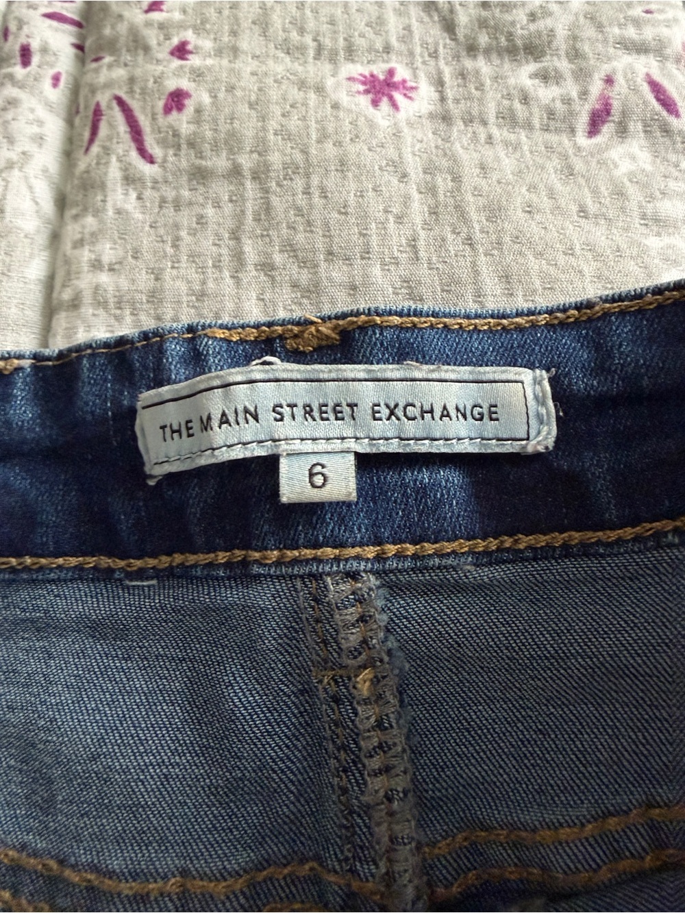 Main Street Exchange Denim Skirt Size 6 Button Front A-Line Jean Skirt - Picture 4 of 7